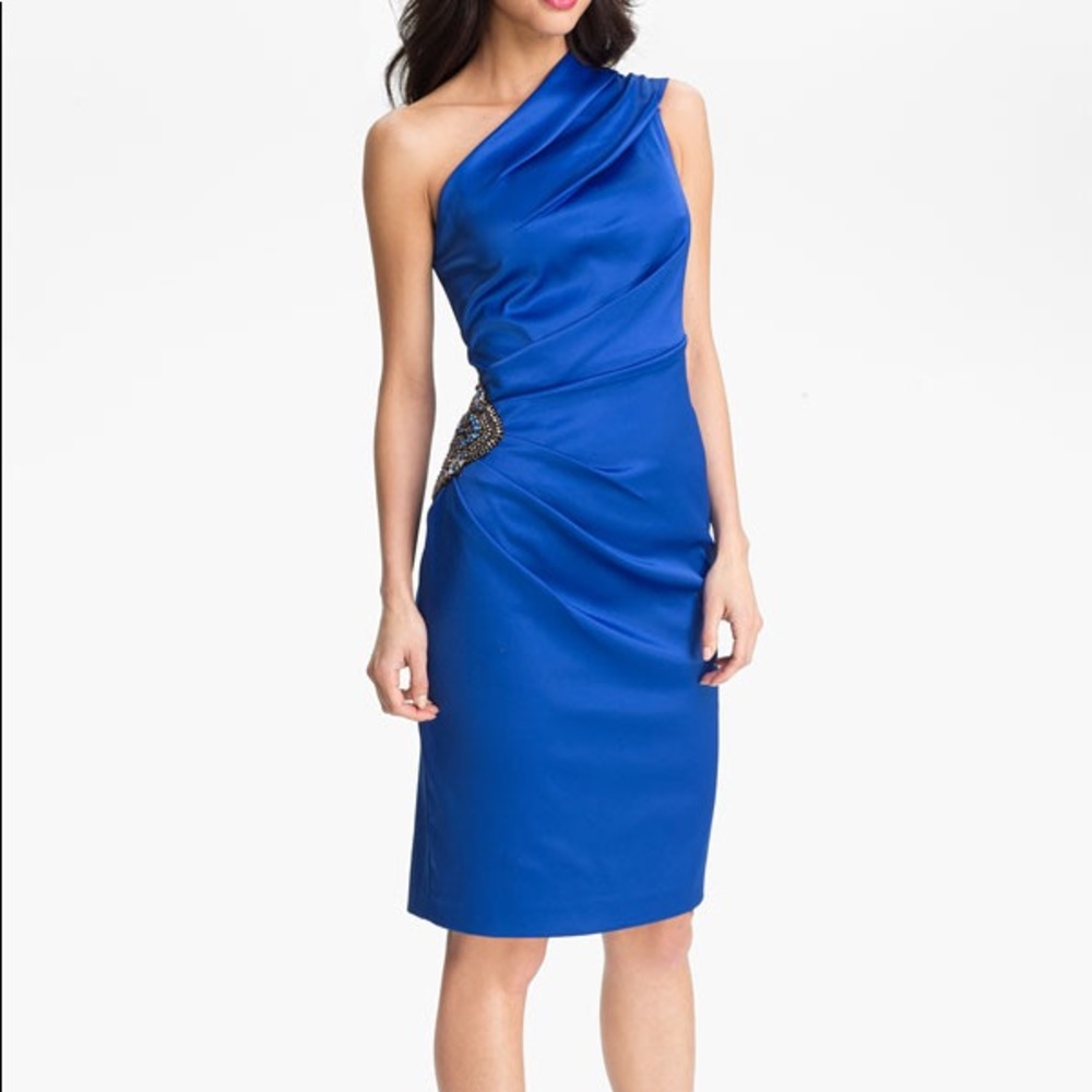 Eliza J size 4 cocktail one shoulder dress